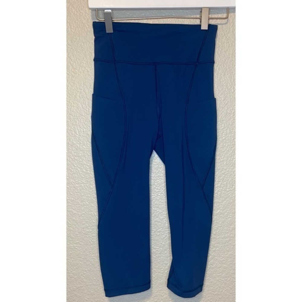 Lululemon Navy Cropped Leggings Size‎ 4